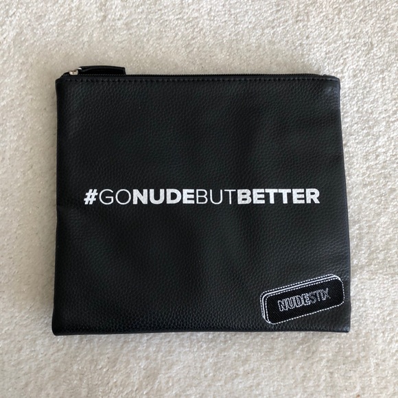 NWOT Nudestix makeup pouch - Picture 1 of 6
